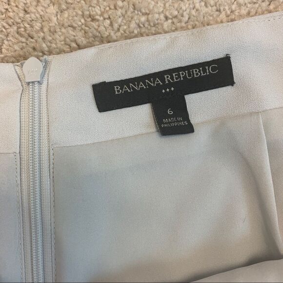 BANANA republic light gray pleated wrap front pencil skirt Sz 6 NWOT - Picture 7 of 12